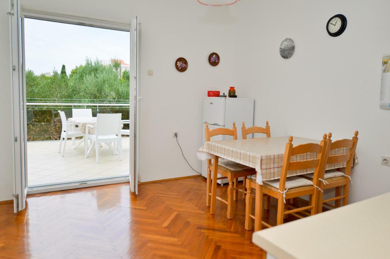 Apartman Nikodem Novalja Exteriör bild