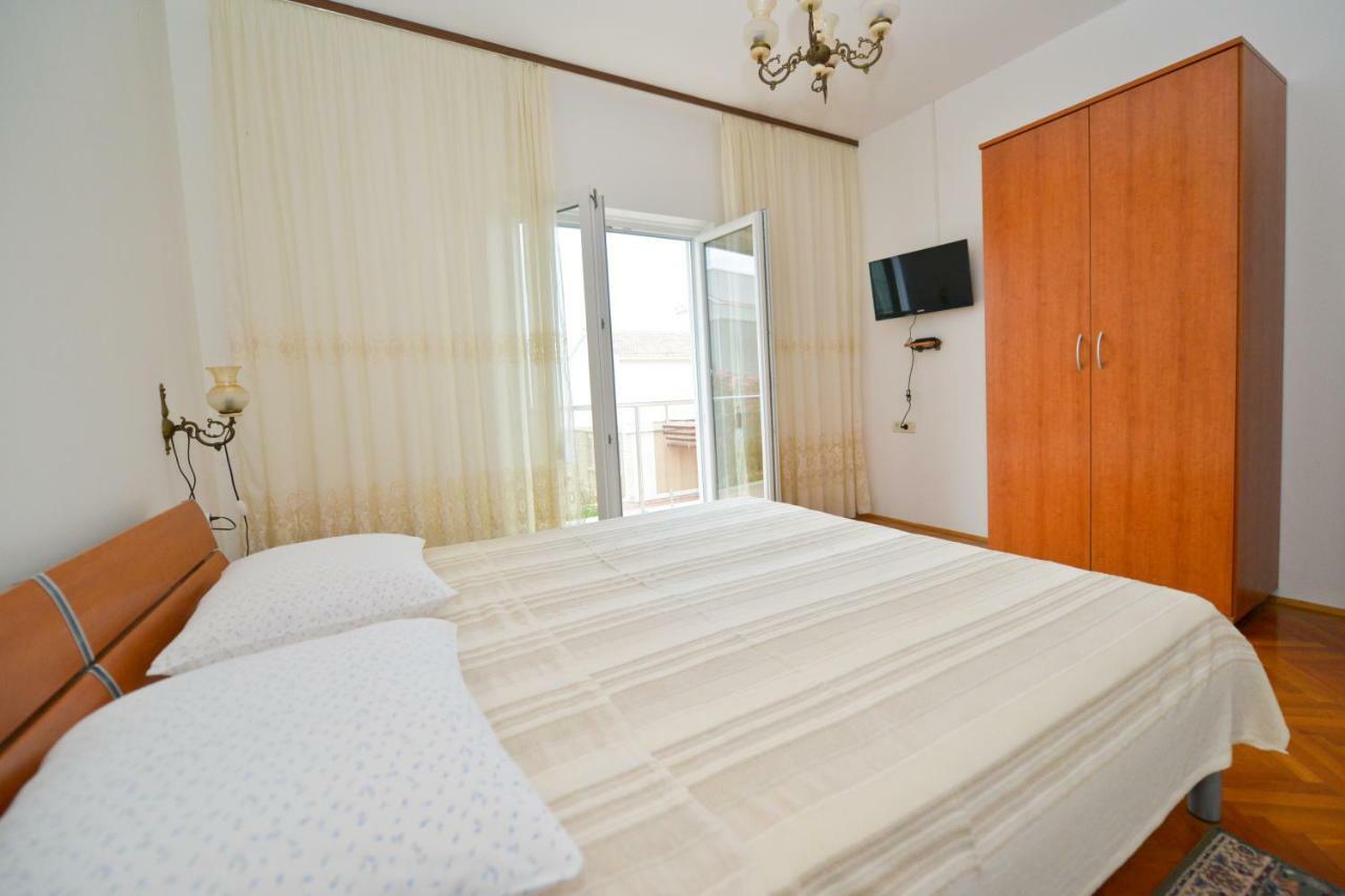 Apartman Nikodem Novalja Exteriör bild